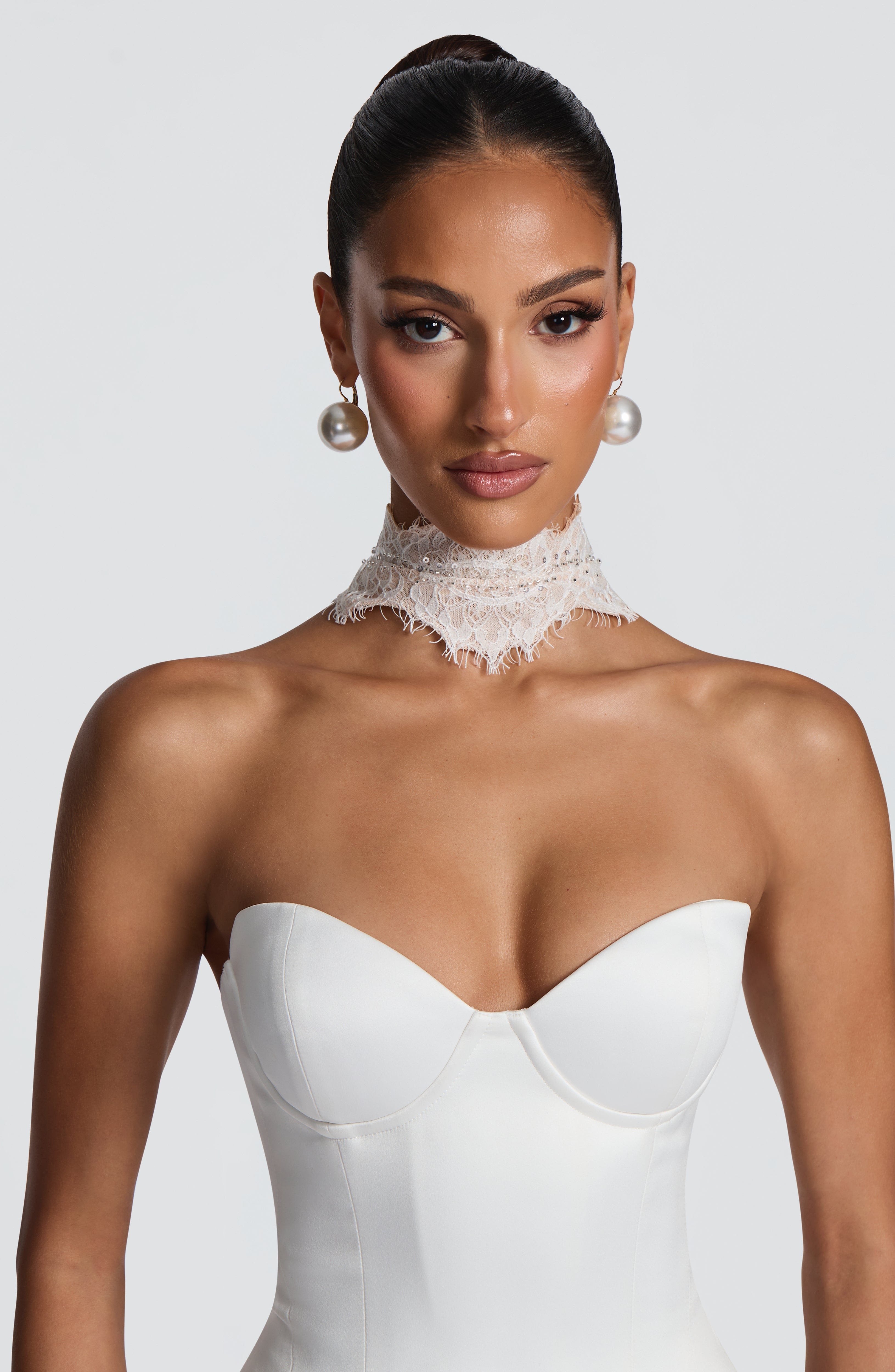 Ellie Lace Neck Veil - Ivory Accessories Babyboo Fashion Premium Exclusive Design